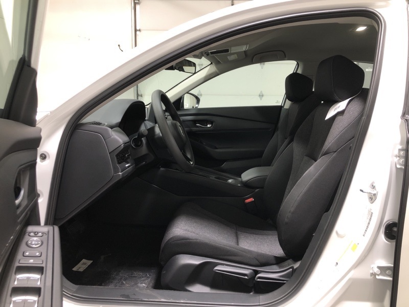 2025 Honda Accord LX photo 16