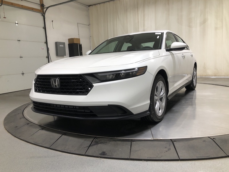 2025 Honda Accord LX photo 3
