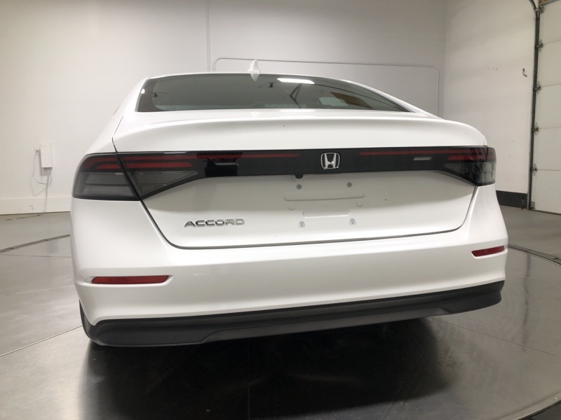 2025 Honda Accord LX photo 6