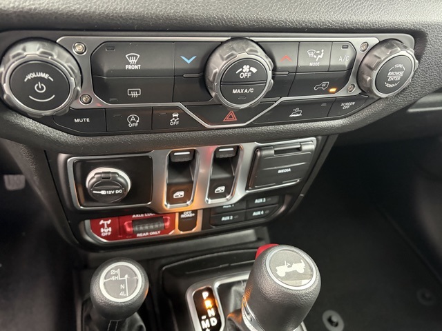 new 2026 Jeep Wrangler car, priced at $43,713