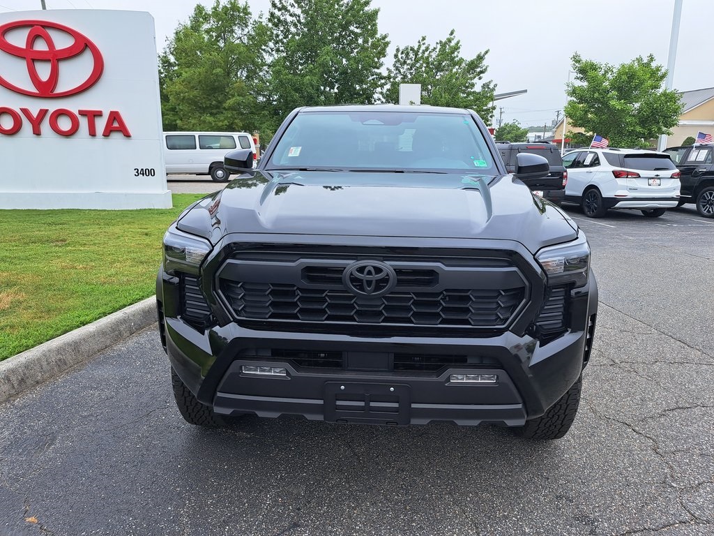 2025 Toyota Tacoma TRD Off-Road Double Cab photo 2