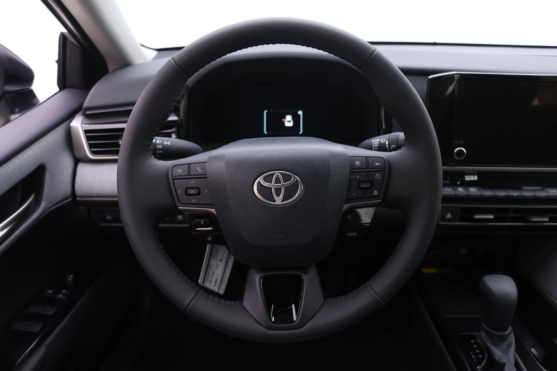 2025 Toyota Camry LE photo 10