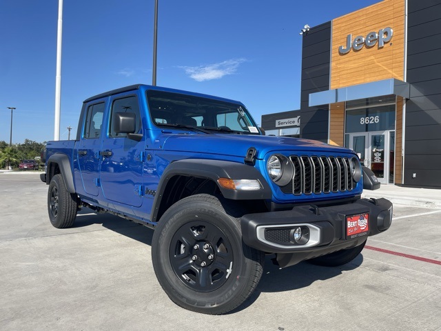 2025 Jeep Gladiator Sport's photo