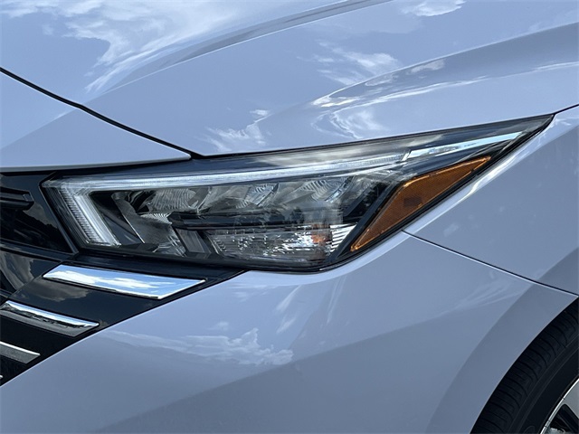 2025 Nissan Versa 1.6 SV photo 24