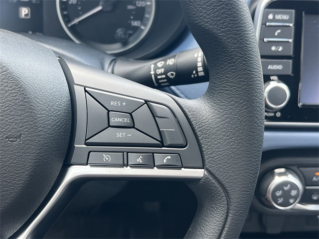 2025 Nissan Versa 1.6 SV photo 8