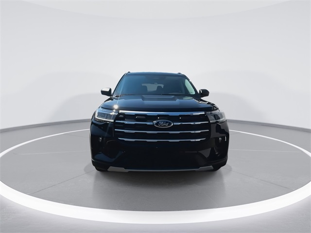 2025 Ford Explorer photo 3