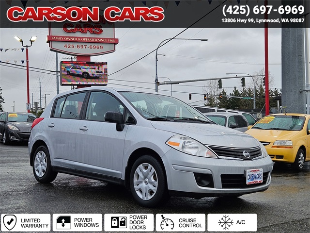 2012 Nissan Versa S's photo