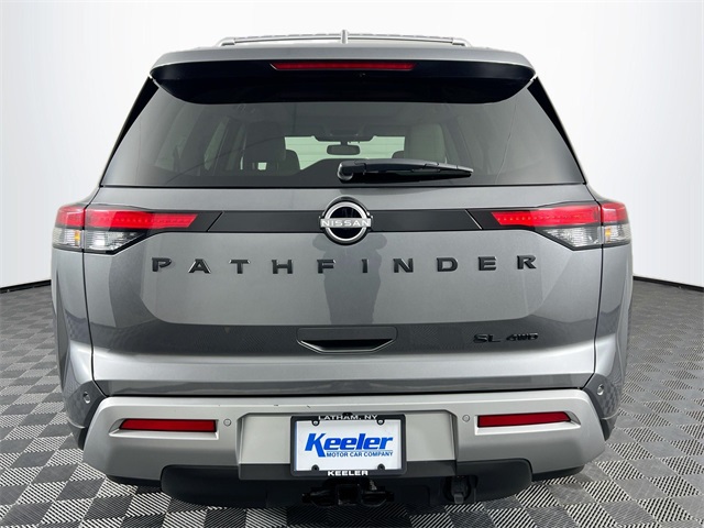 2022 Nissan Pathfinder SL photo 4