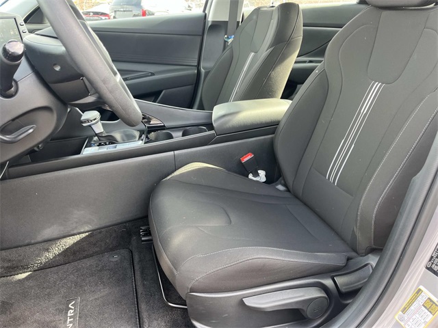 new 2025 Hyundai Elantra Hybrid car, priced at $22,485