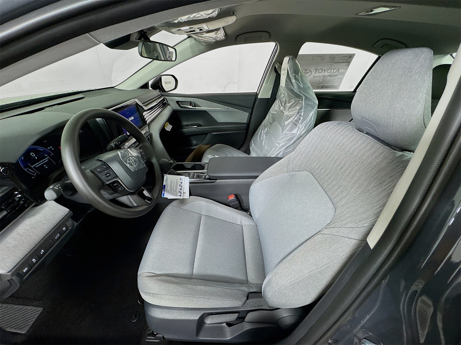 2026 Toyota Camry LE photo 7