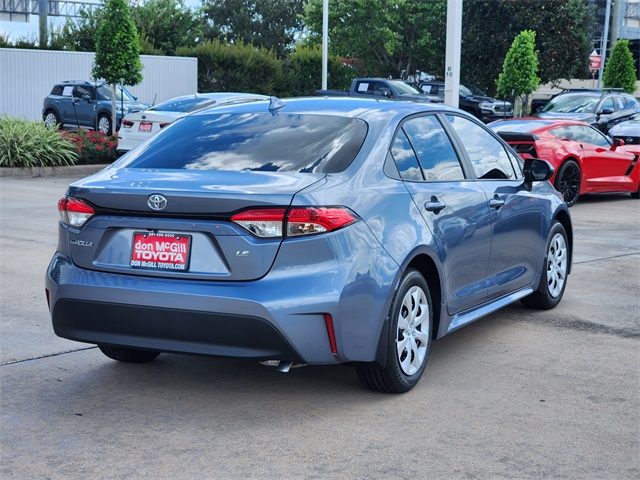 2026 Toyota Corolla LE photo 2