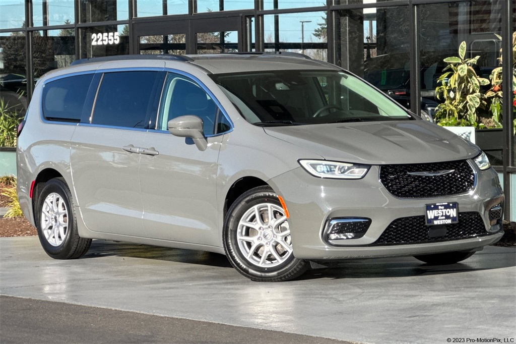 used 2022 Chrysler Pacifica car, priced at $21,918