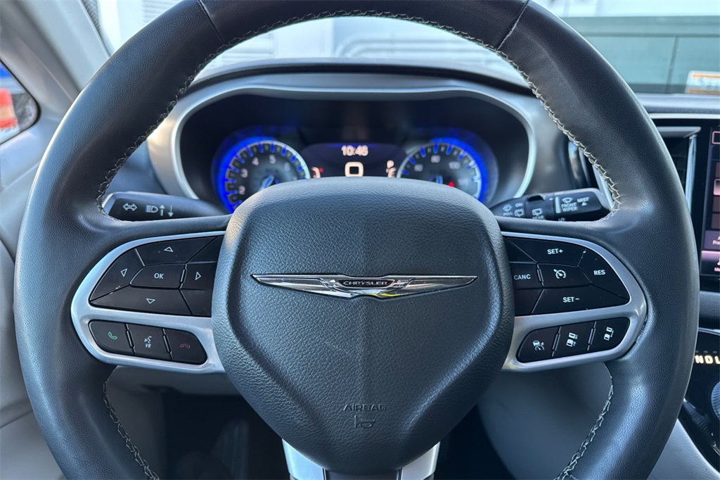 used 2022 Chrysler Pacifica car, priced at $21,918