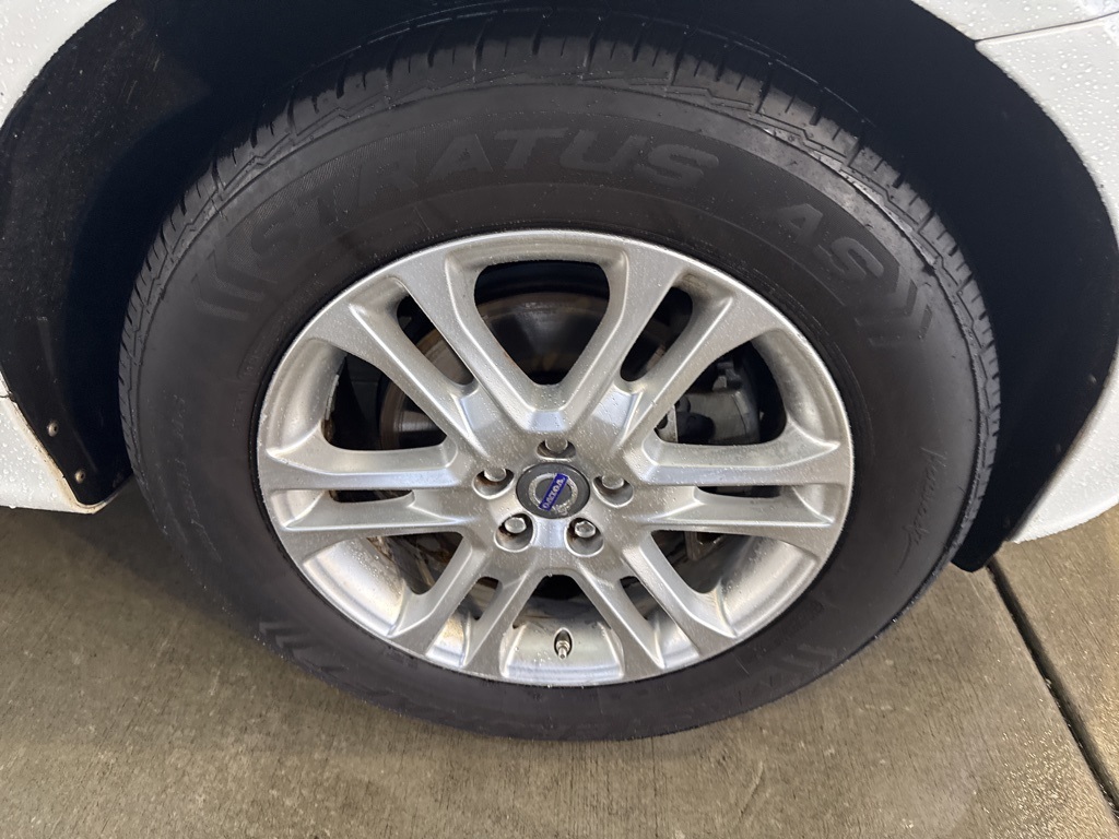 Used 2015 Volvo XC60 Premier with VIN YV426MDB3F2612584 for sale in Tumwater, WA