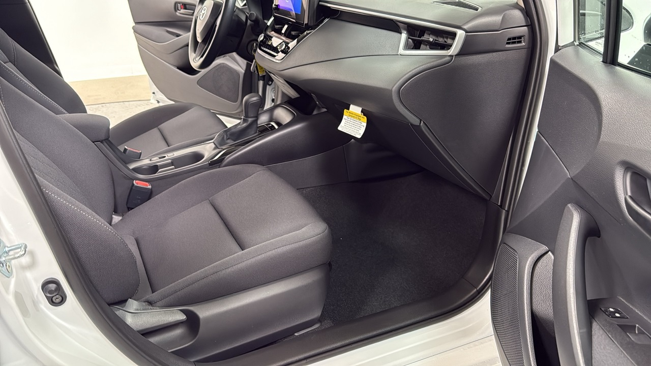 2026 Toyota Corolla LE photo 18