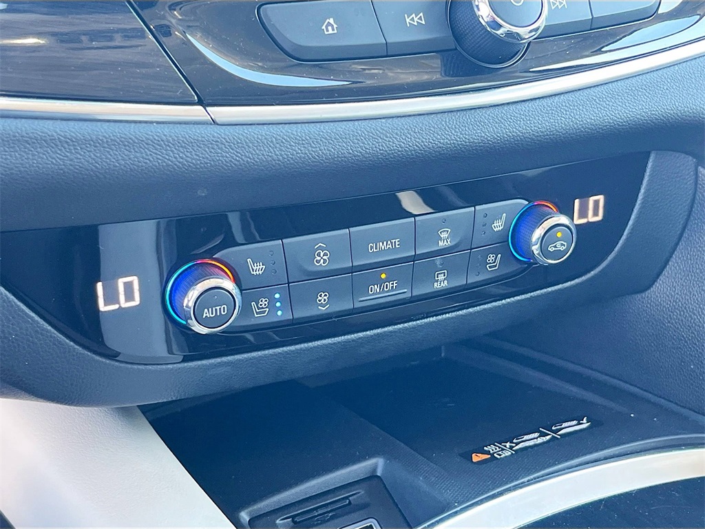 2023 Buick Enclave Premium photo 16
