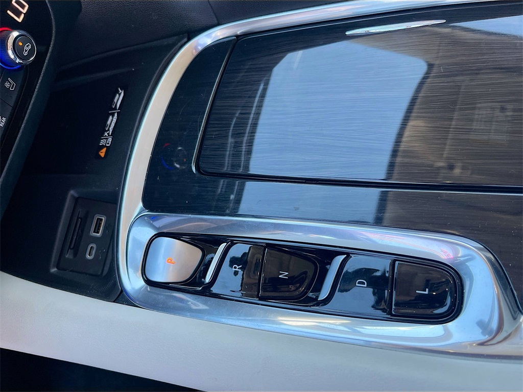 2023 Buick Enclave Premium photo 17