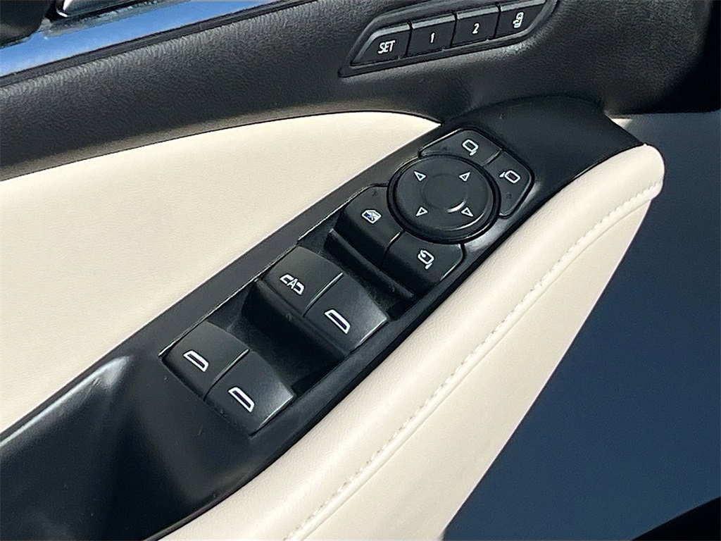 2023 Buick Enclave Premium photo 18