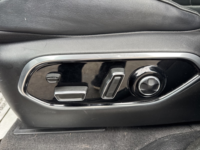 2021 Jeep Grand Cherokee Overland Sport photo 21