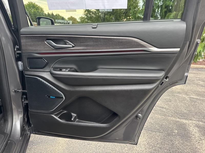 2021 Jeep Grand Cherokee Overland Sport photo 47