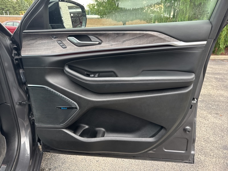 2021 Jeep Grand Cherokee Overland Sport photo 49