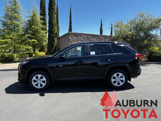 2025 Toyota RAV4 LE photo 3