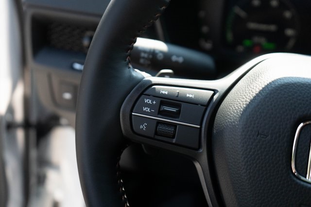 2026 Honda CR-V Hybrid Sport-L photo 17