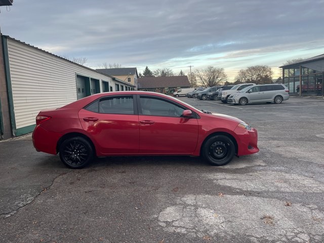 Used 2019 Toyota Corolla LE with VIN 5YFBURHE8KP929749 for sale in Saint Albans City, VT