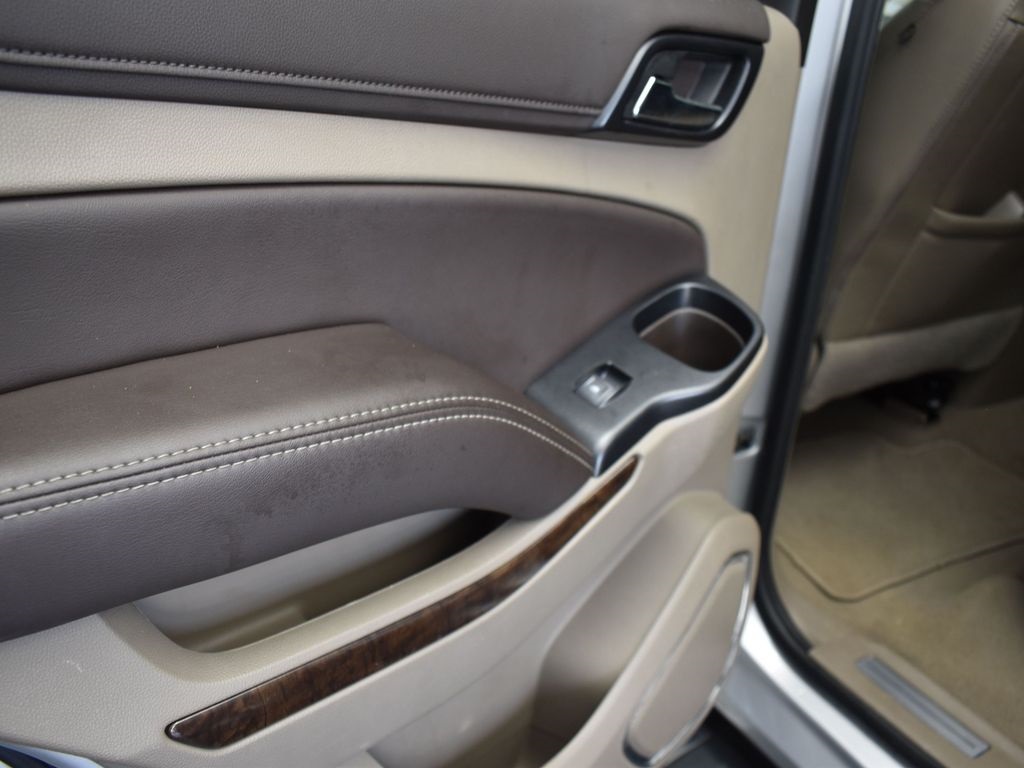 2019 Chevrolet Tahoe LT photo 15
