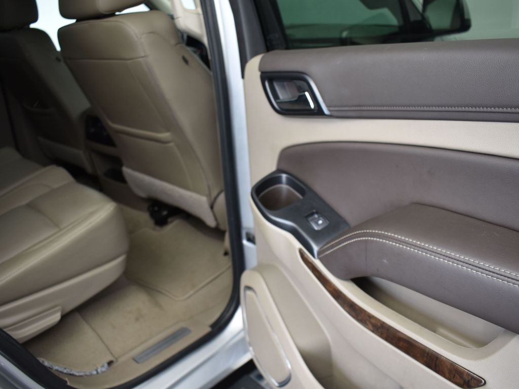 2019 Chevrolet Tahoe LT photo 21