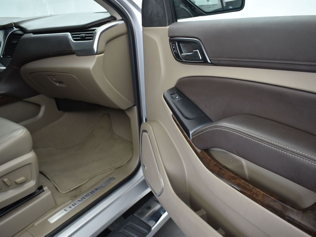 2019 Chevrolet Tahoe LT photo 23