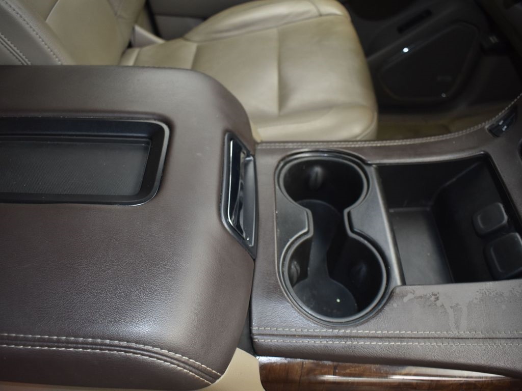 2019 Chevrolet Tahoe LT photo 27
