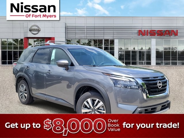 2025 Gun Metallic Nissan Pathfinder SL FWD SUV