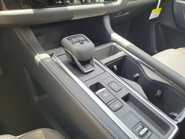 2025 Gun Metallic Nissan Pathfinder SL FWD SUV