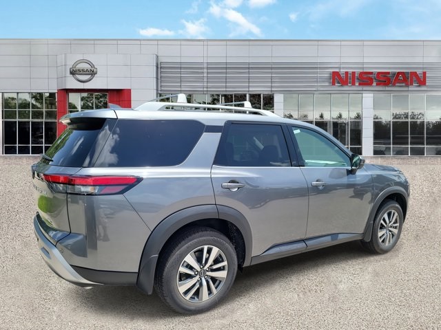 2025 Gun Metallic Nissan Pathfinder SL FWD SUV