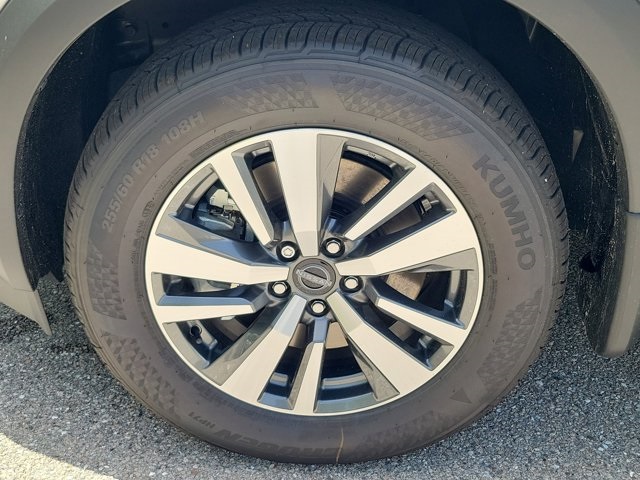 2025 Gun Metallic Nissan Pathfinder SL FWD SUV