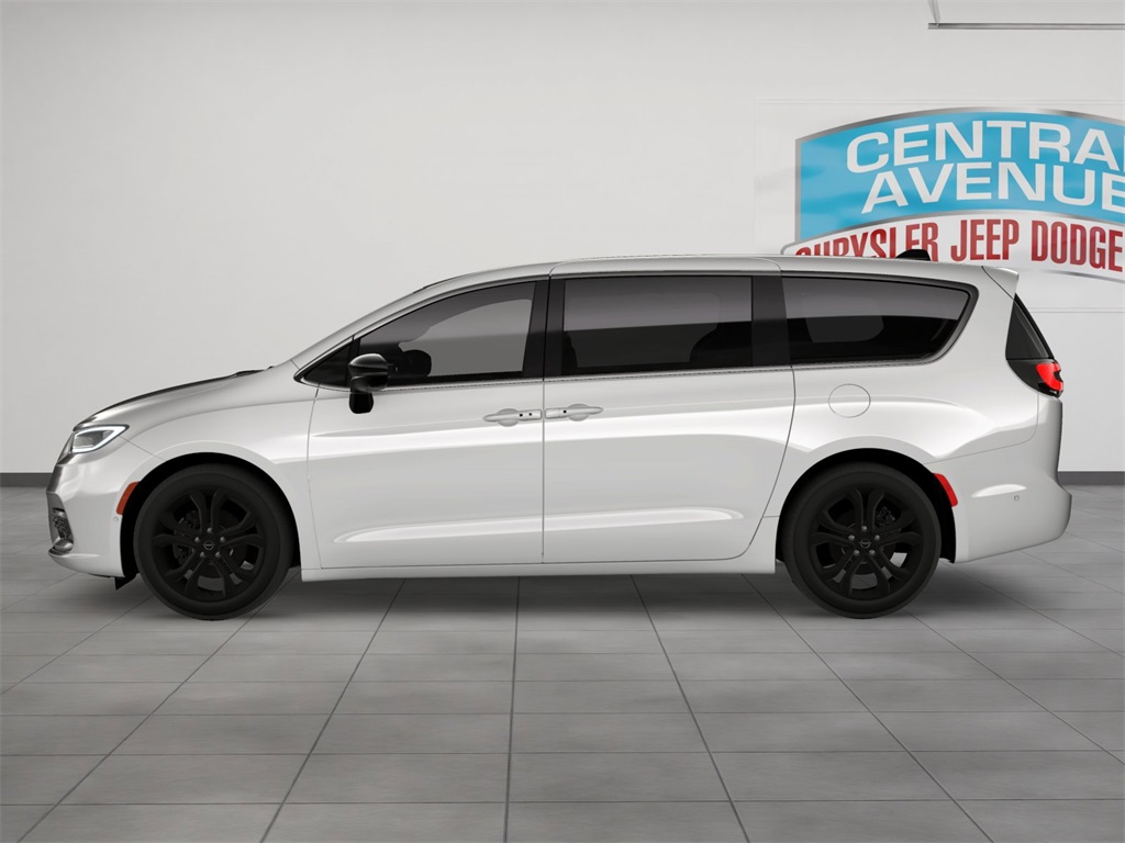 2026 Chrysler Pacifica photo 3