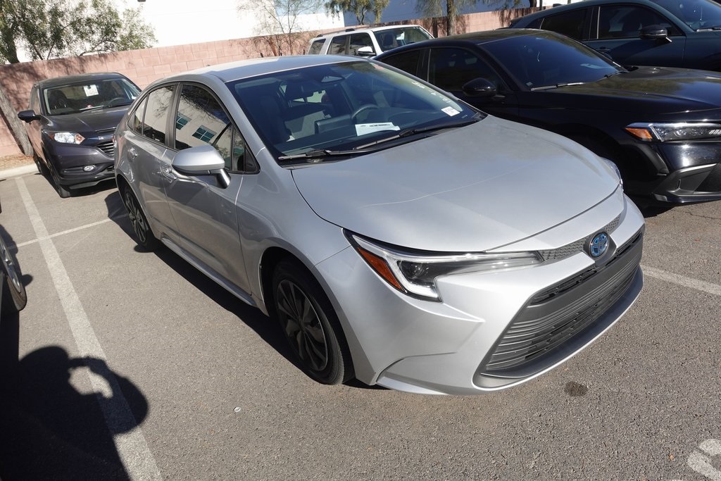 Used 2023 Toyota Corolla LE with VIN JTDBCMFE7PJ001970 for sale in Kansas City