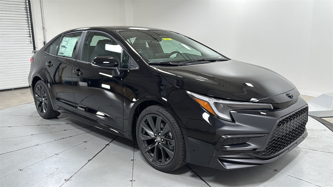 2026 Toyota Corolla SE photo 3
