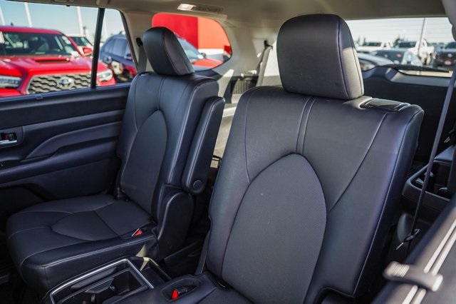 used 2025 Toyota Grand Highlander car, priced at $44,992