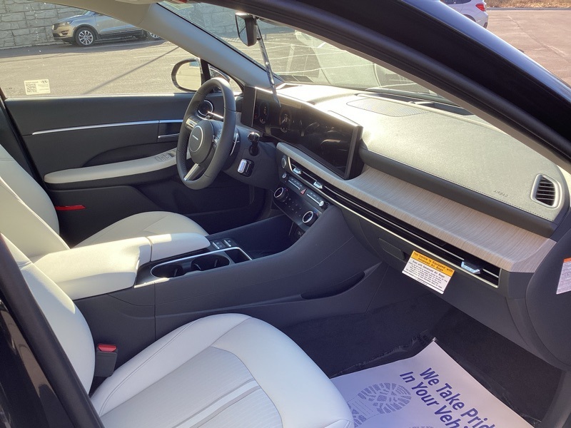 New 2025 Hyundai Sonata Hybrid Sedan