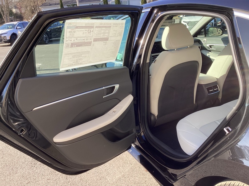 New 2025 Hyundai Sonata Hybrid Sedan