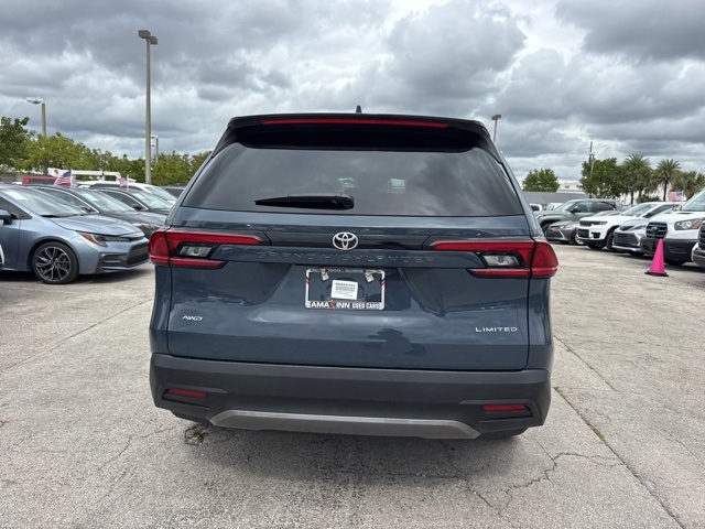 2025 Toyota Grand Highlander Limited photo 4