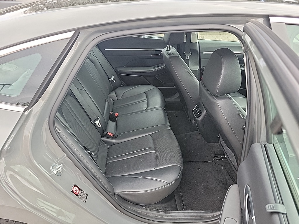 2022 Hyundai Sonata Hybrid Limited photo 24