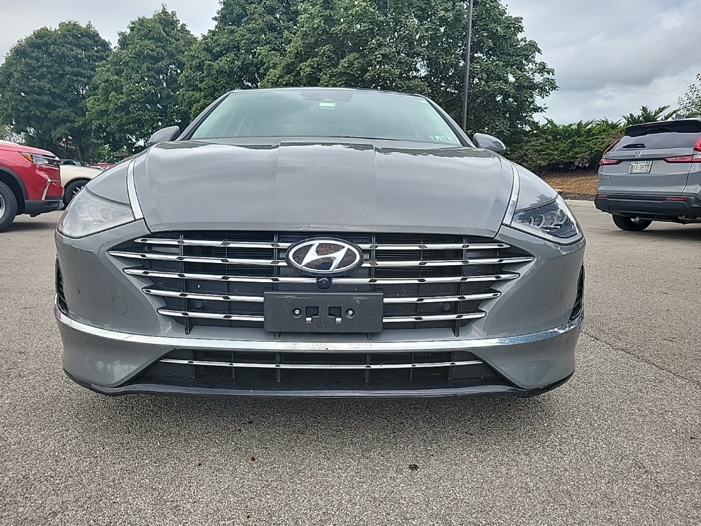 2022 Hyundai Sonata Hybrid Limited photo 2