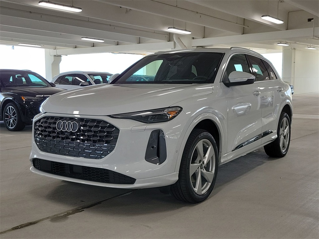 2025 Audi New Q5 Premium Plus's photo
