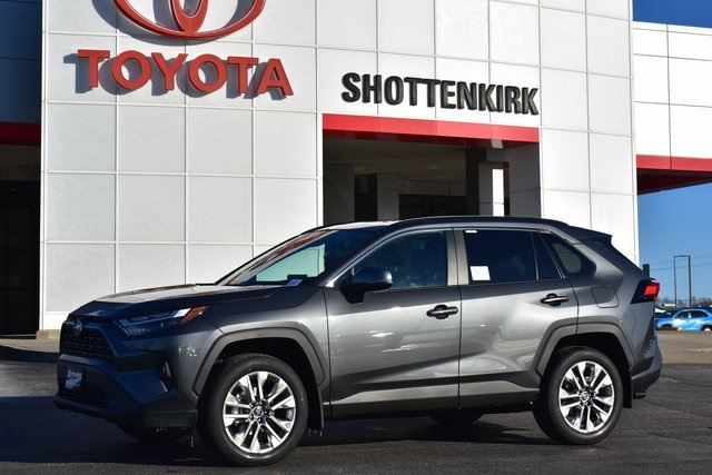 2025 Toyota RAV4 XLE Premium's photo