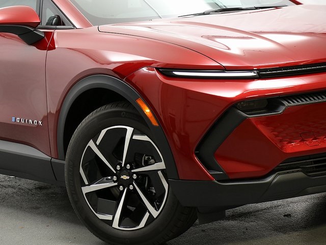 2026 Chevrolet Equinox EV 1LT photo 3