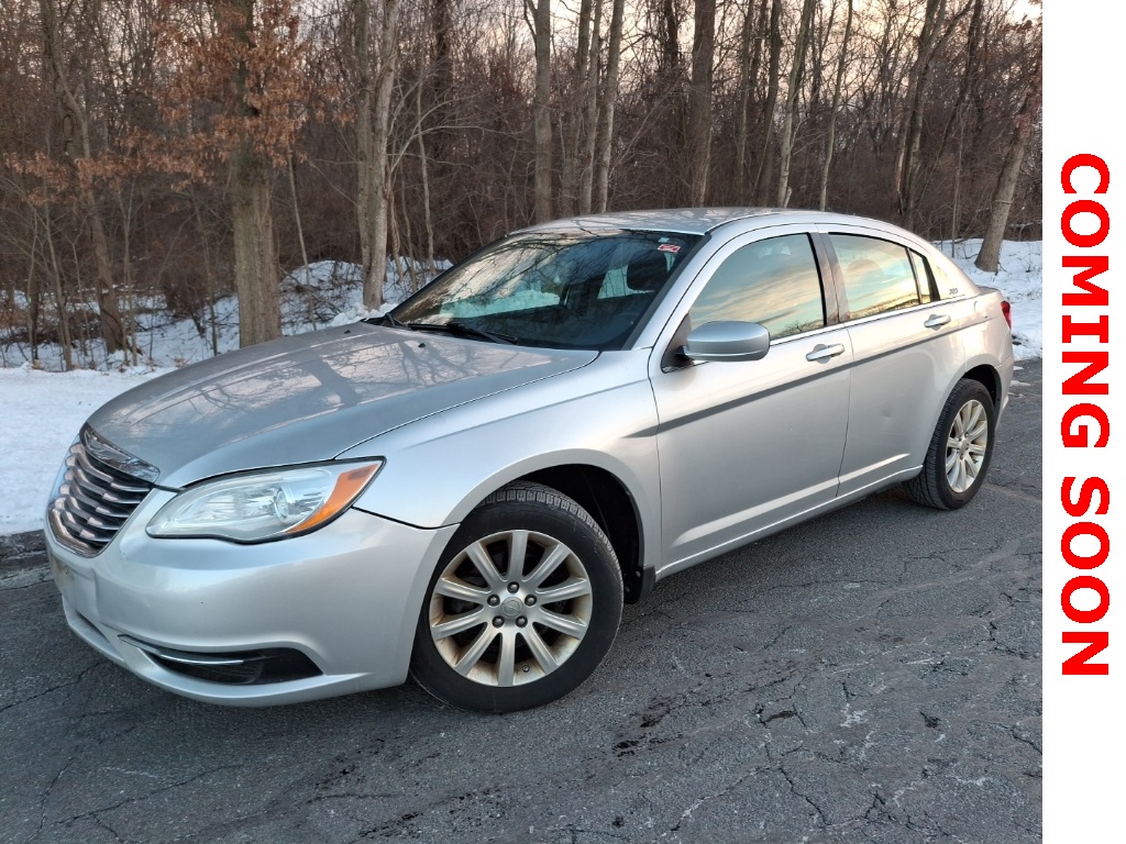 2011 Chrysler 200 Touring's photo