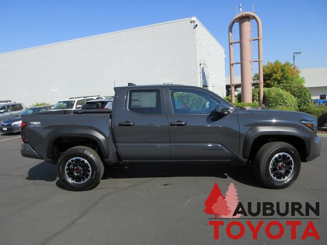 2025 Toyota Tacoma TRD Off-Road Double Cab photo 2